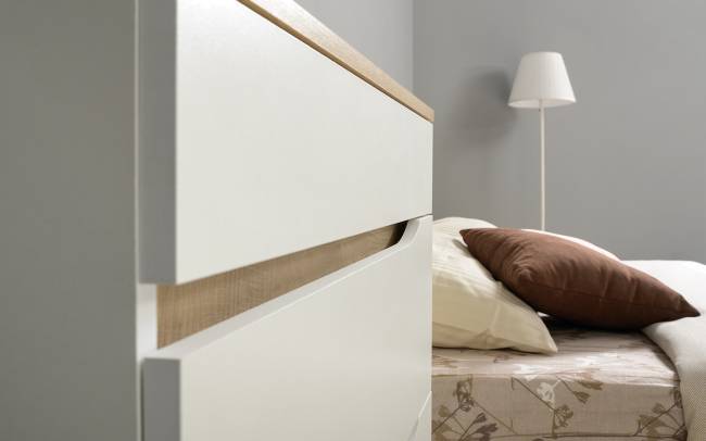 Кровать двуспальная Муссон 1600 с ортопедическим основанием и прикроватная тумба цвет белый/дуб эндгрейн элегантный